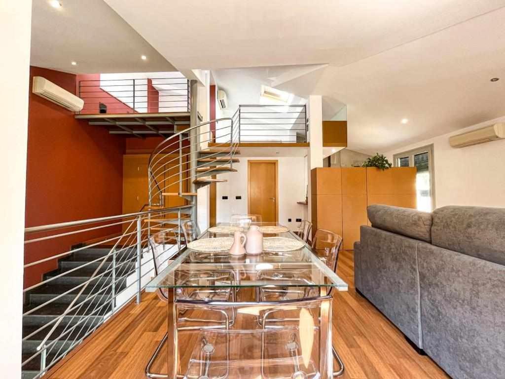 Loft Cort Reial Atico In The Heart Of The Old Town Apartment Girona Exterior photo